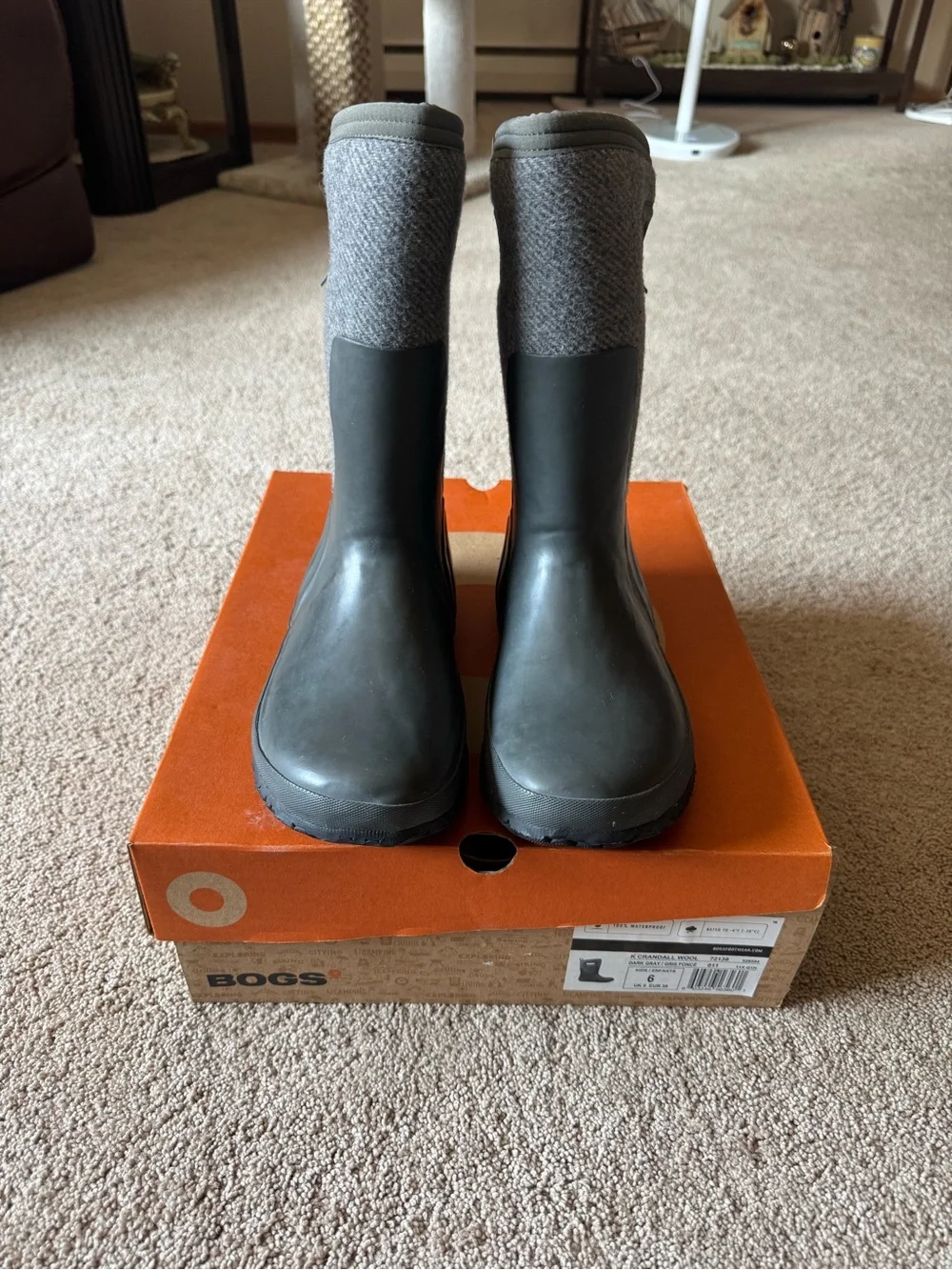 Brand New With Box BOGS Girls Size 6 Crandall Wool Waterproof Boots, Dark Grey
